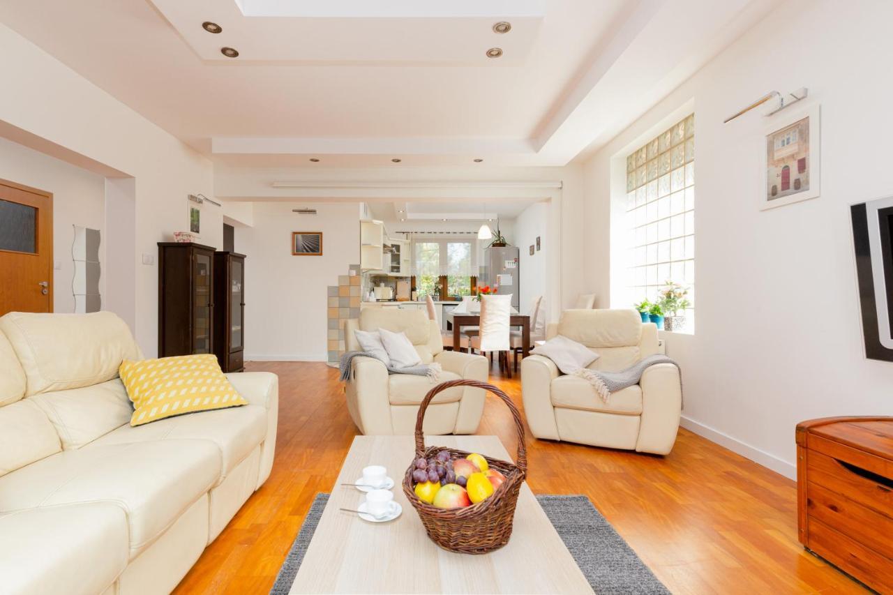הוילה Holiday House Cinema Experience Warsaw Michalowice By Renters מראה חיצוני תמונה